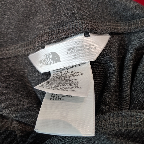 Grey North Face Motivation Crop Pants- Size XS - Picture 9 of 11
